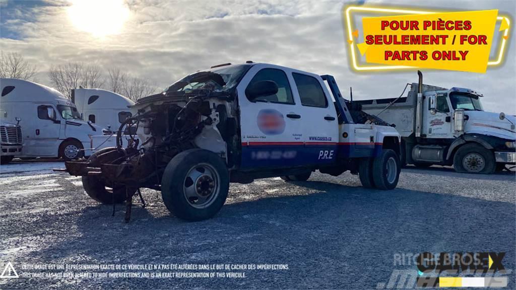 GMC 3500HD DAMAGED TOWING Tractores (camiões)