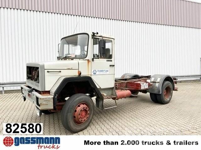 Iveco 150-16 4x2 Camiões de chassis e cabine