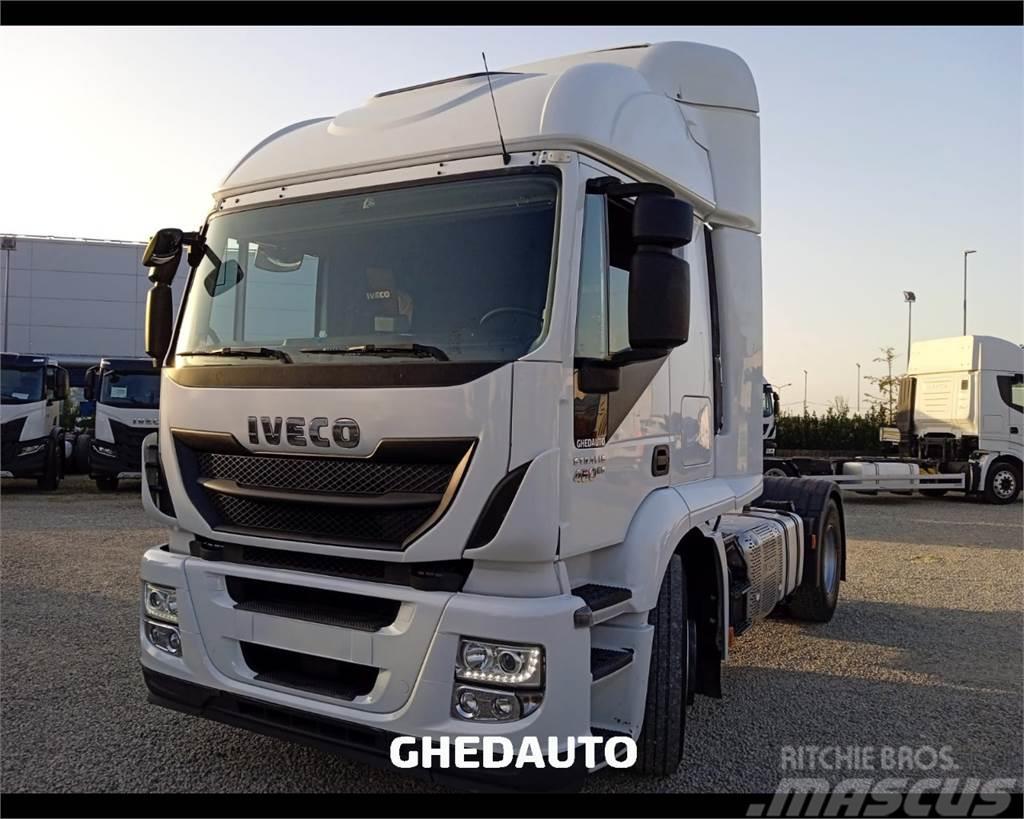 Iveco AT440S46 - TRATTORE Camiões de caixa fechada