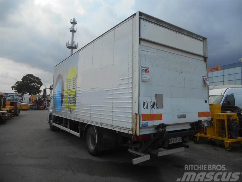 Iveco Eurocargo 140E25 Camiões de caixa fechada