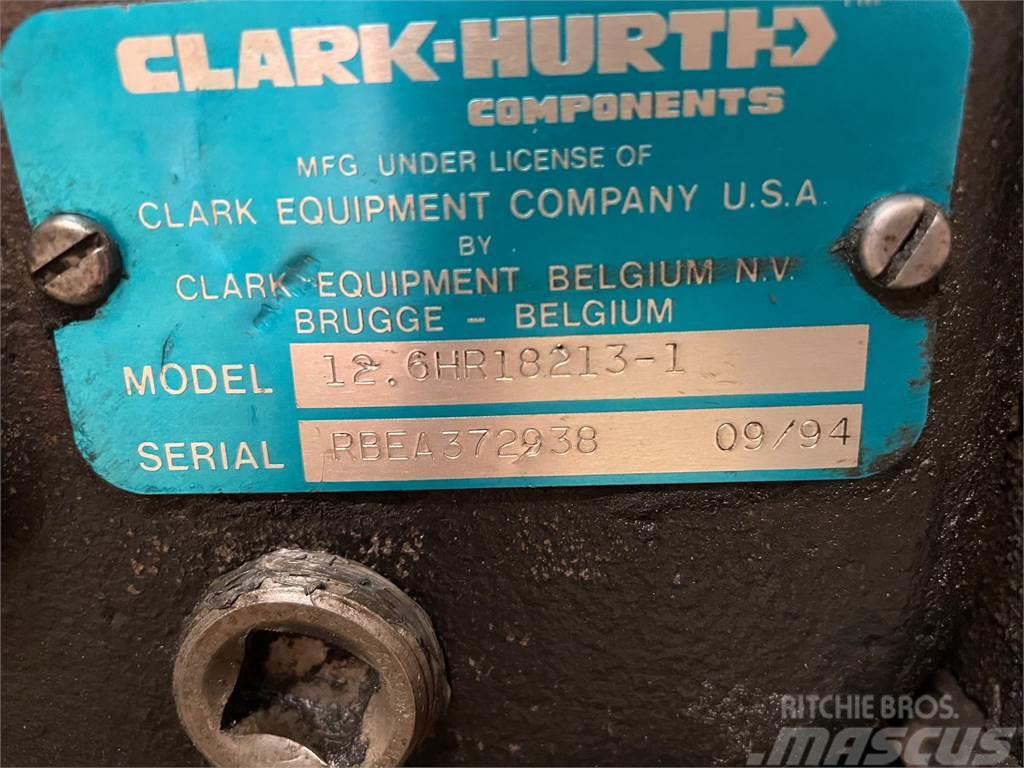 Clark model 12.6HR18213-1 transmission Transmissão
