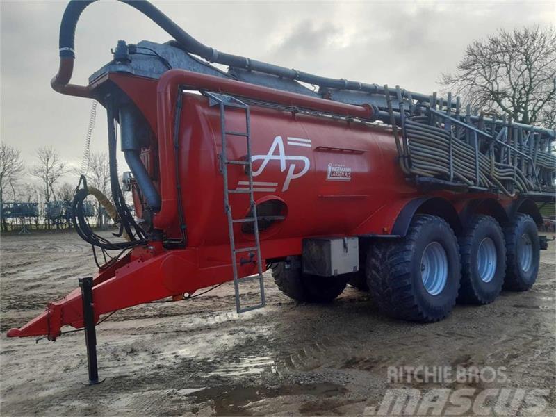 AP GV 25  m/ 24 m drypfri slangebom Camiões-cisterna de lamas