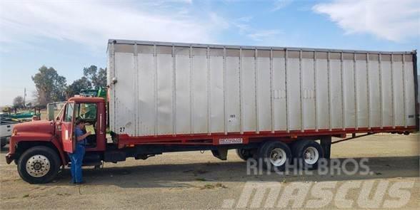 International S1900 Camiões agrícolas / grãos