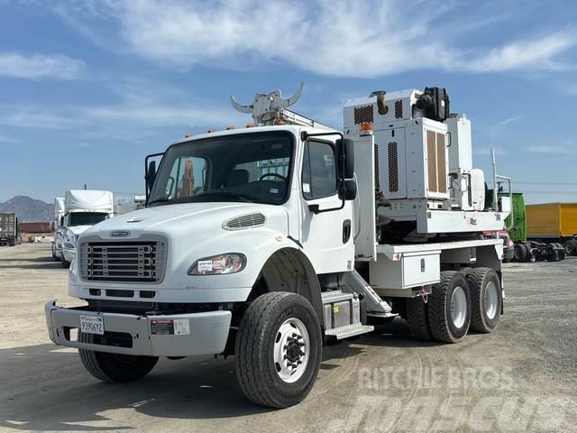 Freightliner M2 Outros