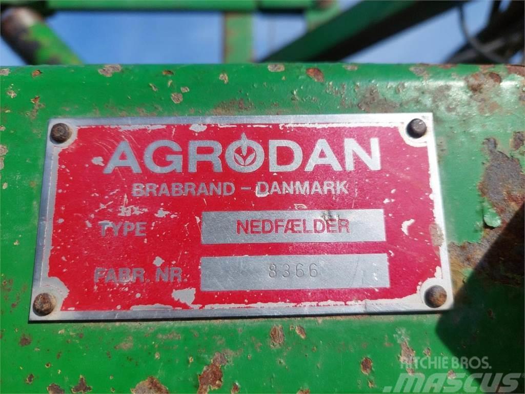 Agrodan Nedfælder 27 tands + fronttank Outras máquinas agrícolas