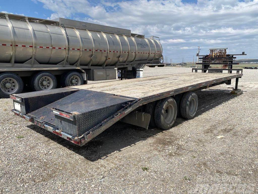 Rainbow Flat Deck Trailer with Beavertail Reboques Leves