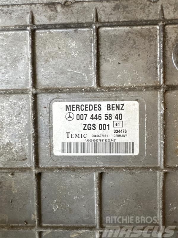 Mercedes-Benz MERCEDES ENGINE ECU A0074465840 Electrónica