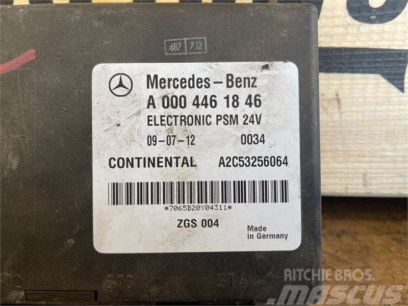 Mercedes-Benz MERCEDES ECU ZGS A0004461846 Electrónica