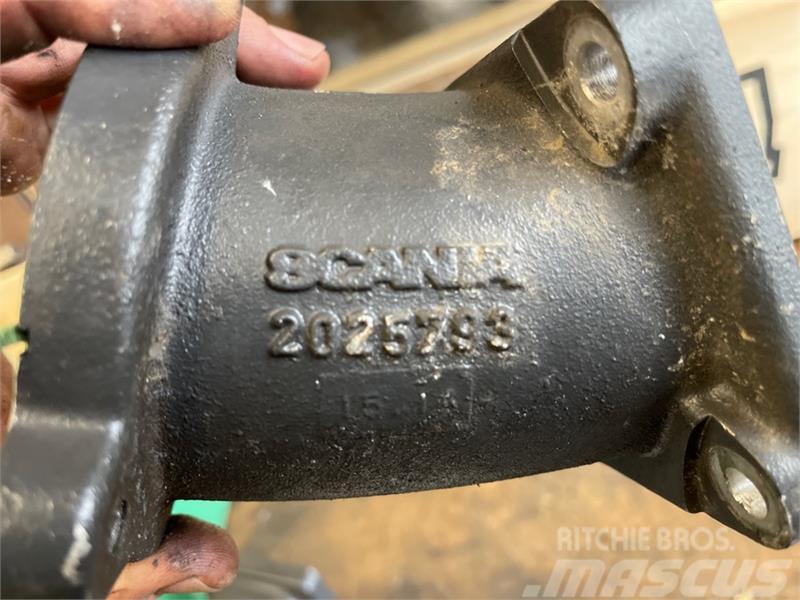 Scania  FLANGE PIPE 2025793 Motores