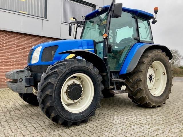 New Holland T5060 Tratores Agrícolas usados