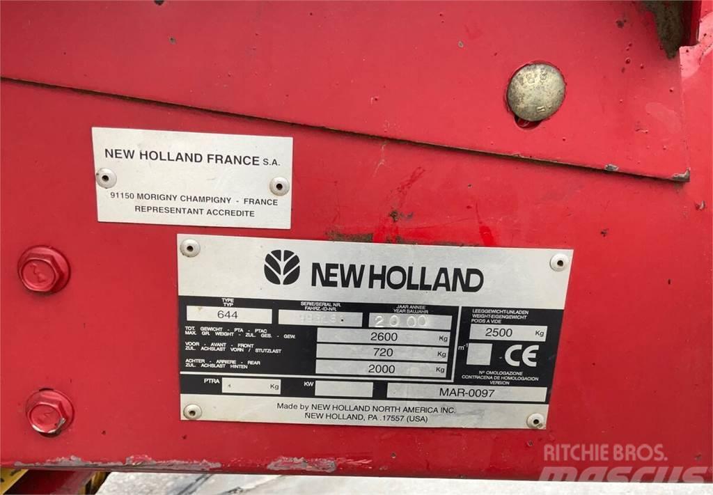 New Holland 648 Enfardadeira de rolos