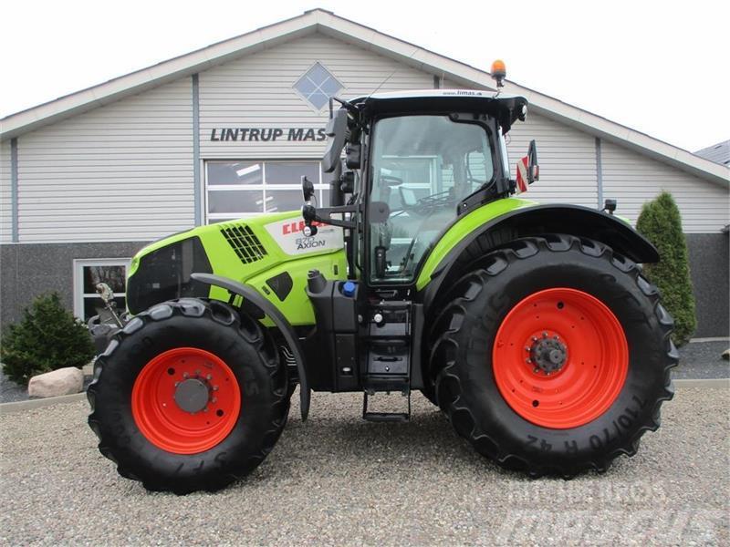 CLAAS AXION 870 CMATIC  med frontlift og front PTO, GPS  Tratores Agrícolas usados