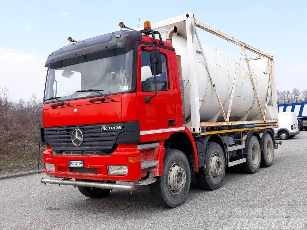Mercedes-Benz Actros 4144 Camiões-cisterna