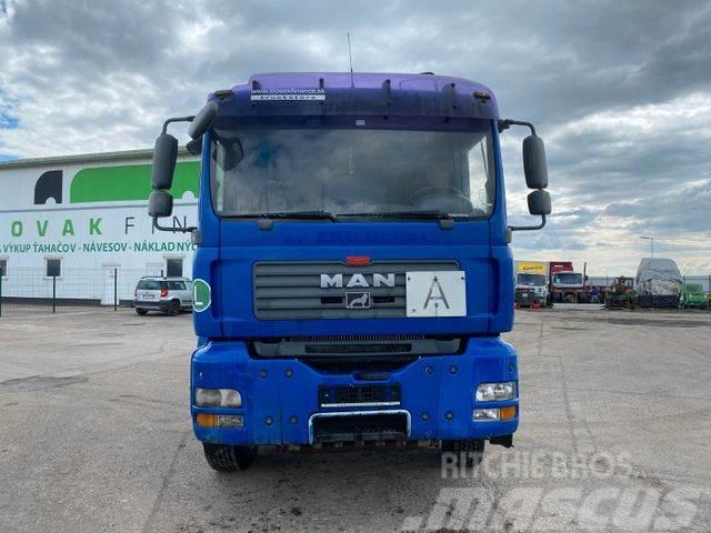 MAN TGA 26.440 6X4 for containers with crane vin 945 Camiões Ampliroll
