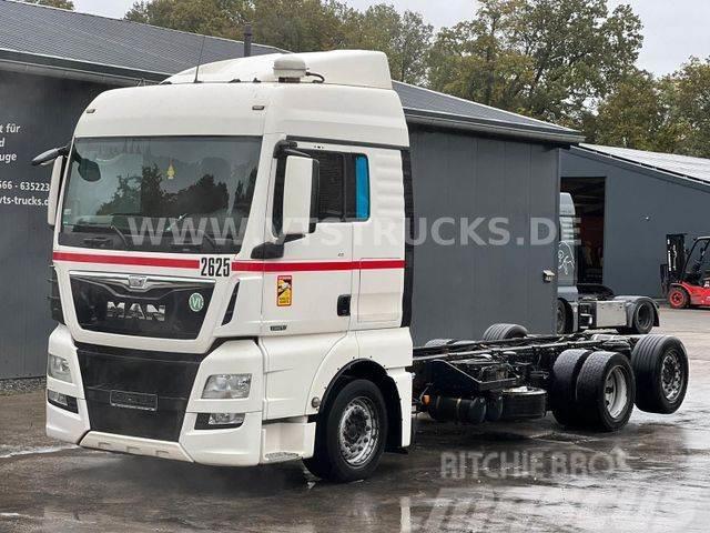 MAN TGX 26.400 6x2 Fahrgestell Camiões de chassis e cabine