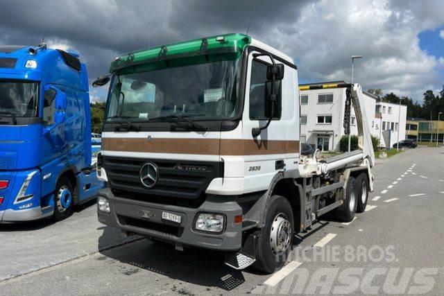 Mercedes-Benz Actros 2636 6x4 UT Gigant Camiões caixa desmontável com elevador de cabo