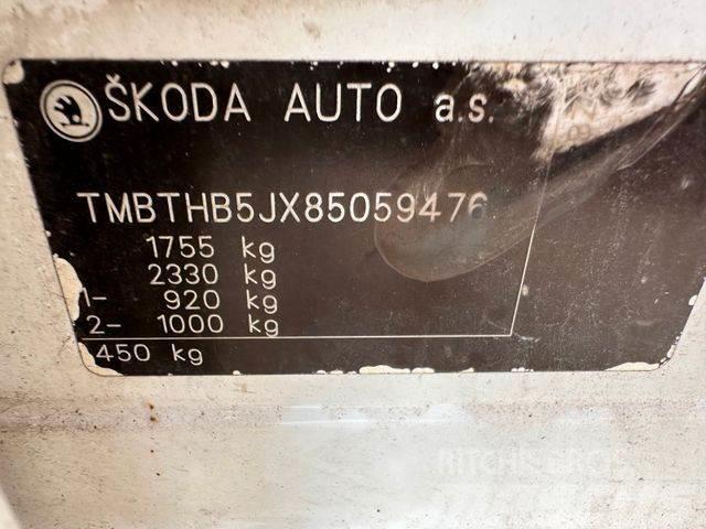 Skoda Praktik 1,2 benzin, manual vin 476 Pick up de caixa aberta
