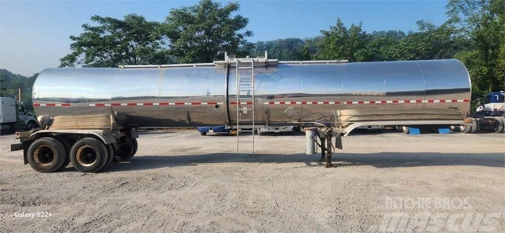 Brenner 7000 GALLON- STAINLESS - REAR DISCHARGE Reboques cisterna