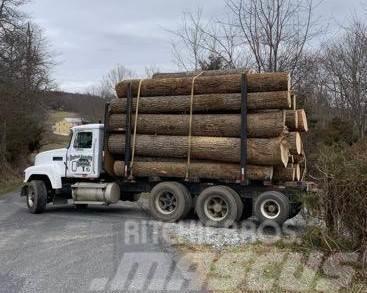 Mack CH613 Camiões de transporte de troncos