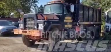 Mack RD690SX Dump Truck Camiões basculantes