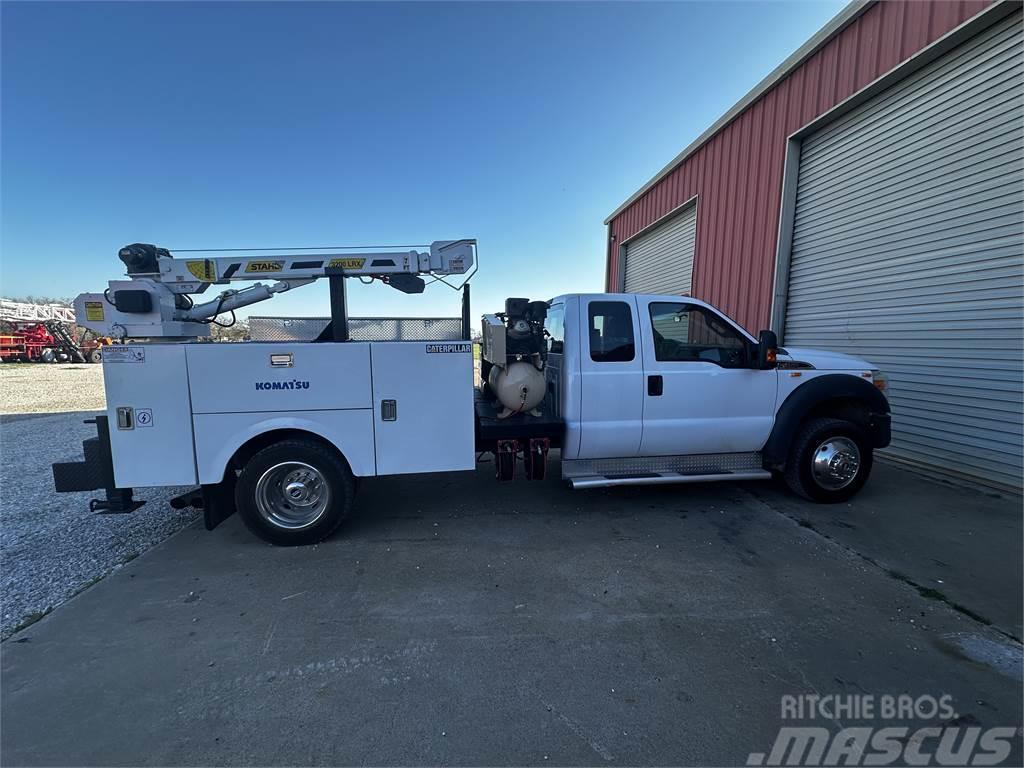 Ford F-450 Service Truck Outros