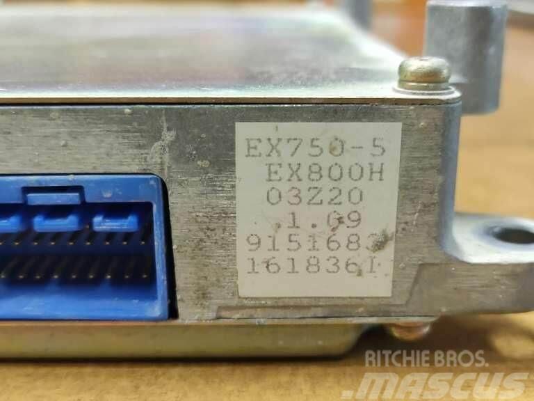 Hitachi EX 750-5 Electrónica