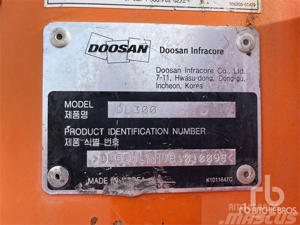 Doosan DL300 Pás carregadoras de rodas