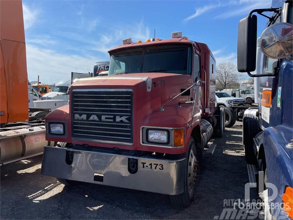 Mack CHN613 Tractores (camiões)