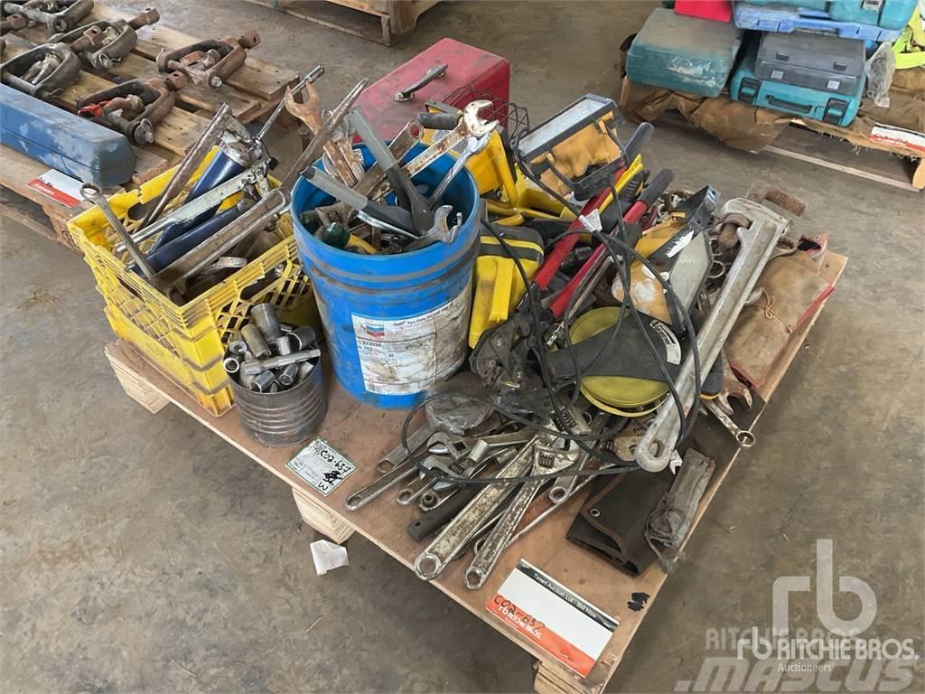  Quantity of Assortment Of Tools Outros
