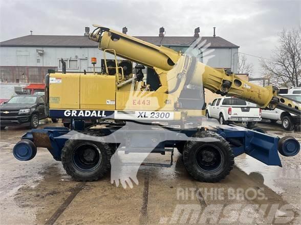 Gradall XL2300 Escavadoras de rodas