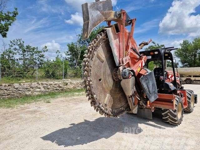 Ditch Witch RT 120 Abre-valas