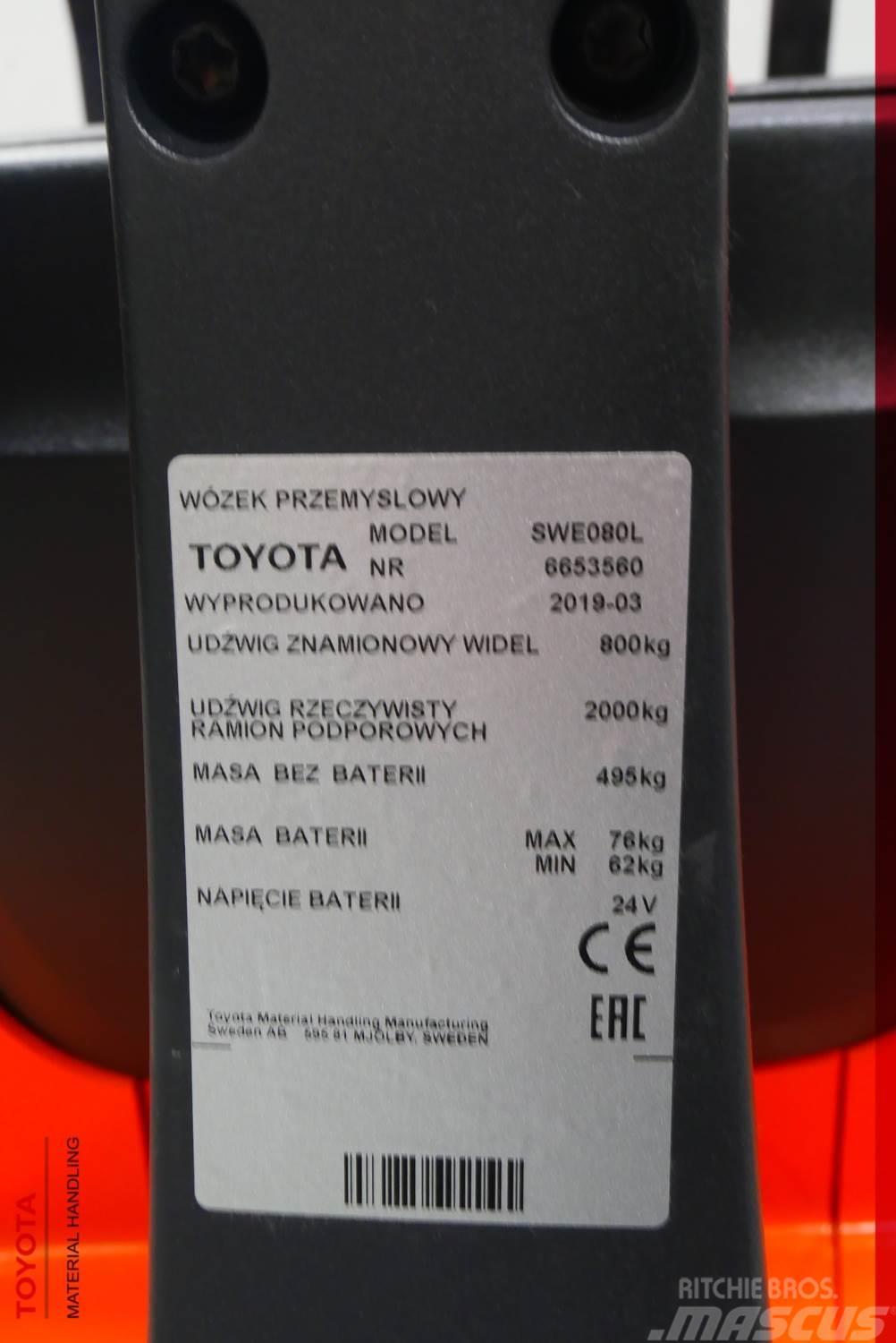 Toyota SWE080L Lithium-ion Empilhador para operador externo