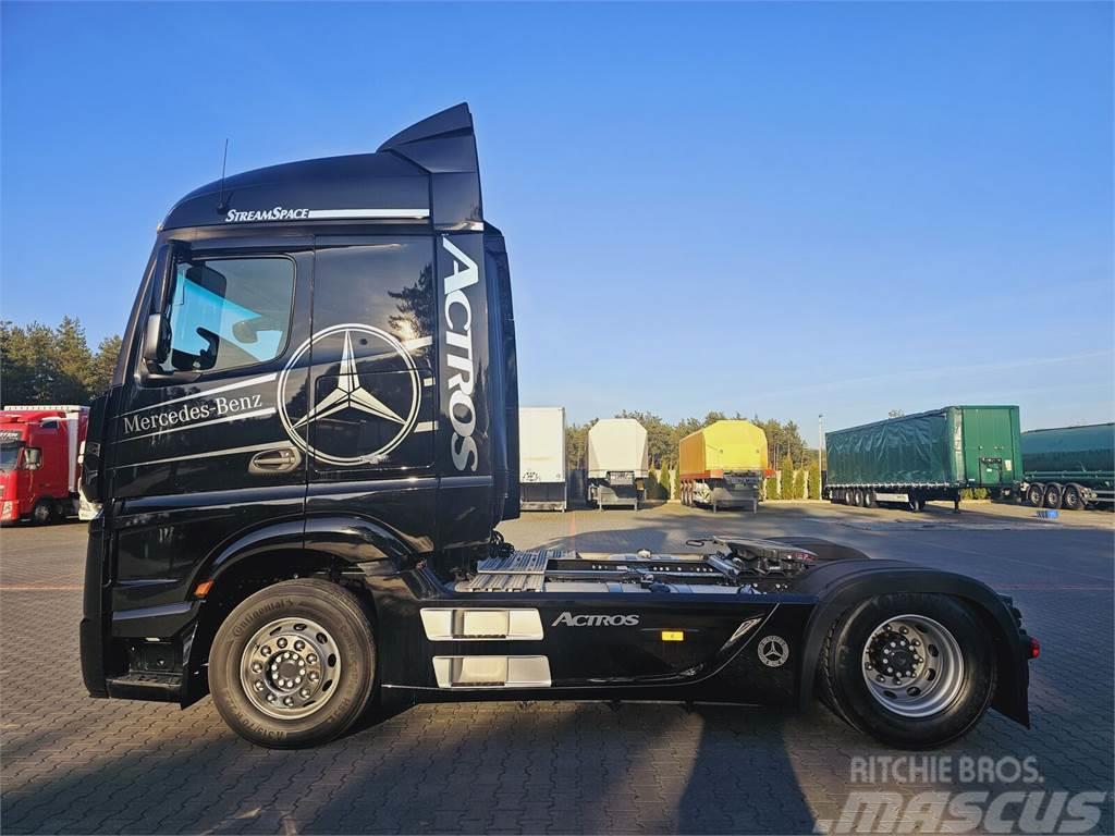 Mercedes-Benz ACTROS 1843 / STREAM SPACE / EURO 6 / 2015 ROK Tractores (camiões)