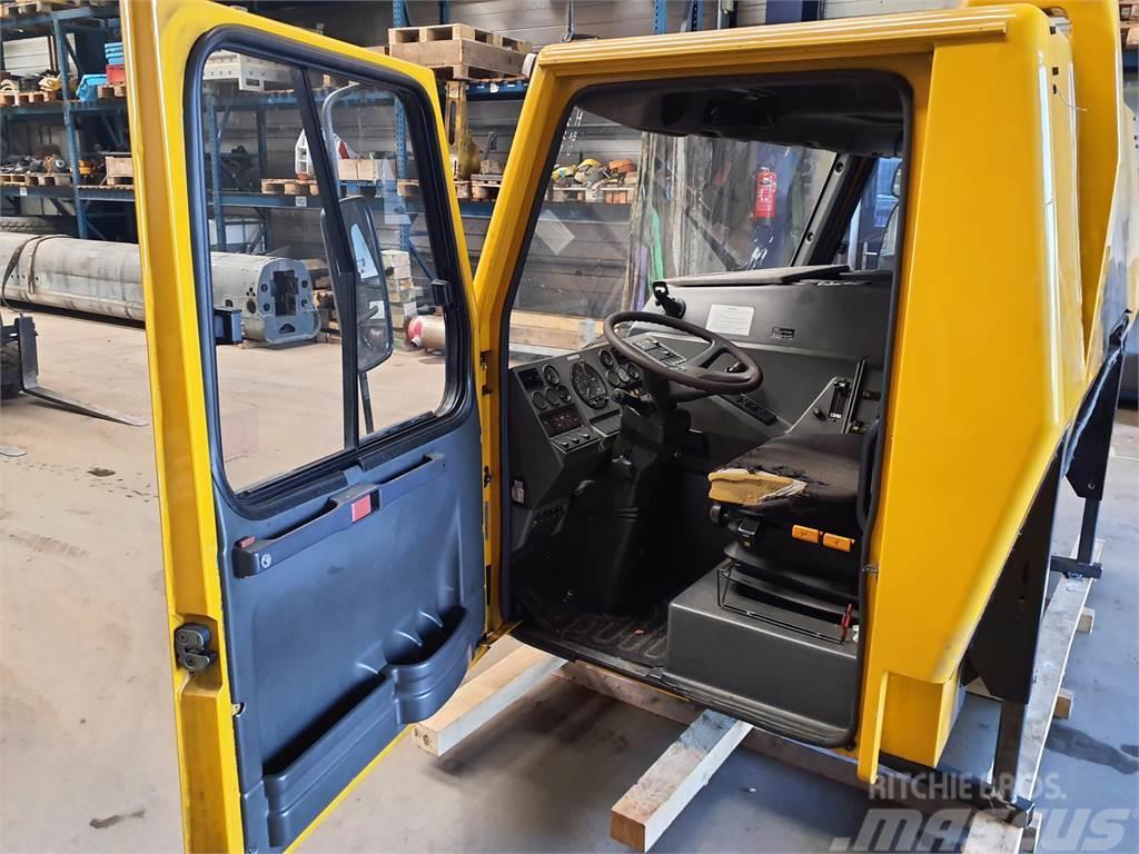Grove GMK 3050 driver cabine complete Cabines e interior máquinas construção
