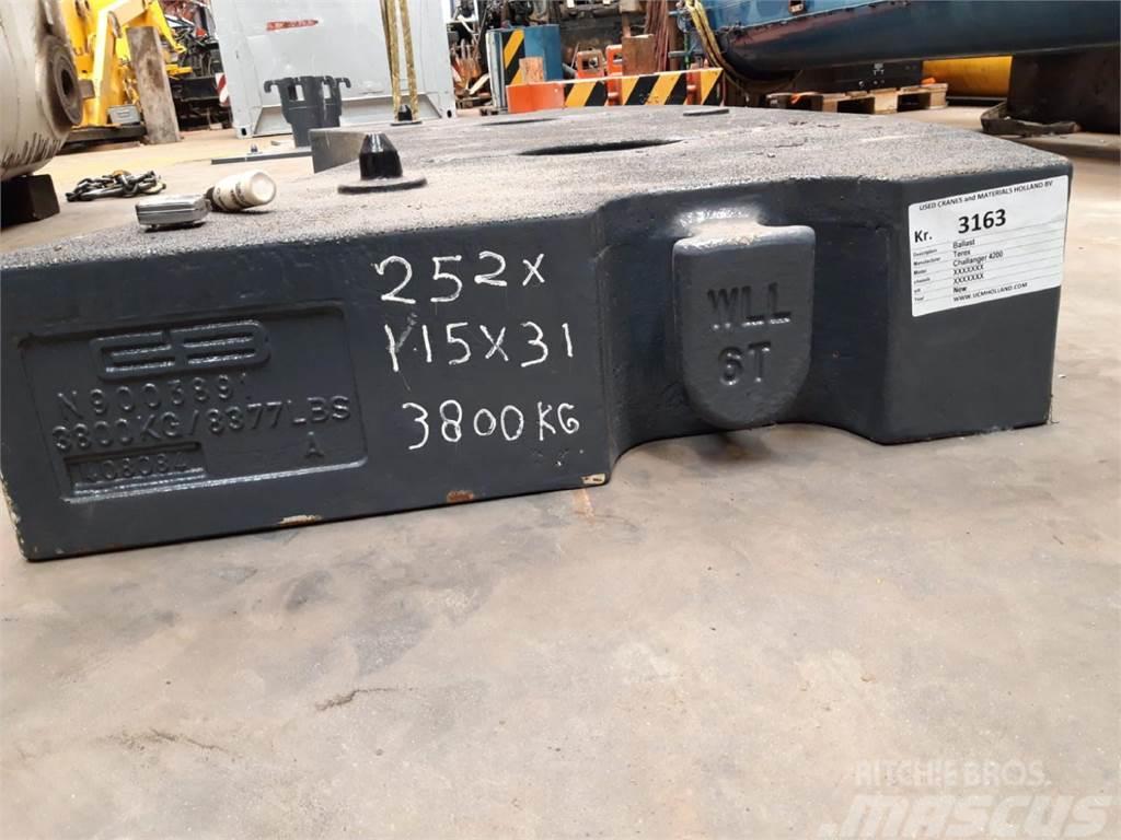 Terex Challenger 4200 counterweight 3,8 ton Peças e equipamento de gruas