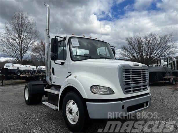 Freightliner M2 112 Outros