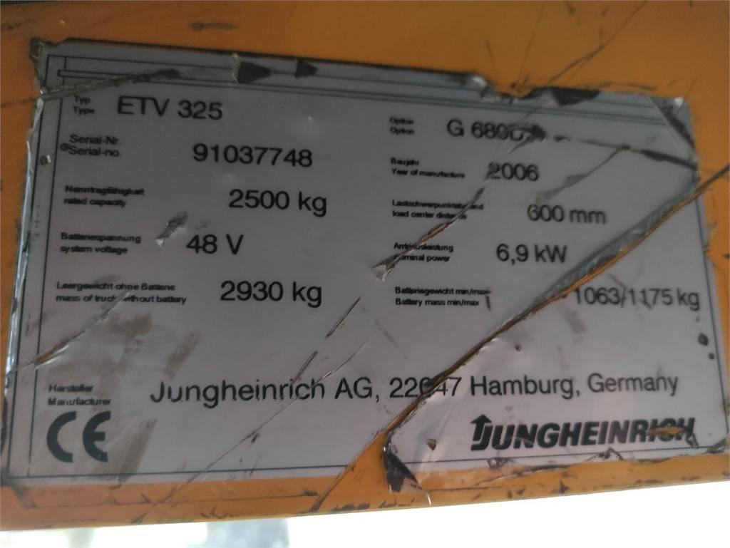 Jungheinrich ETV325 Empilhadores Elevadores